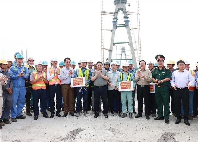 Hình ảnh: Thủ tướng kiểm tra các công trình, dự án giao thông trọng điểm tại Đồng bằng sông Cửu Long số 2