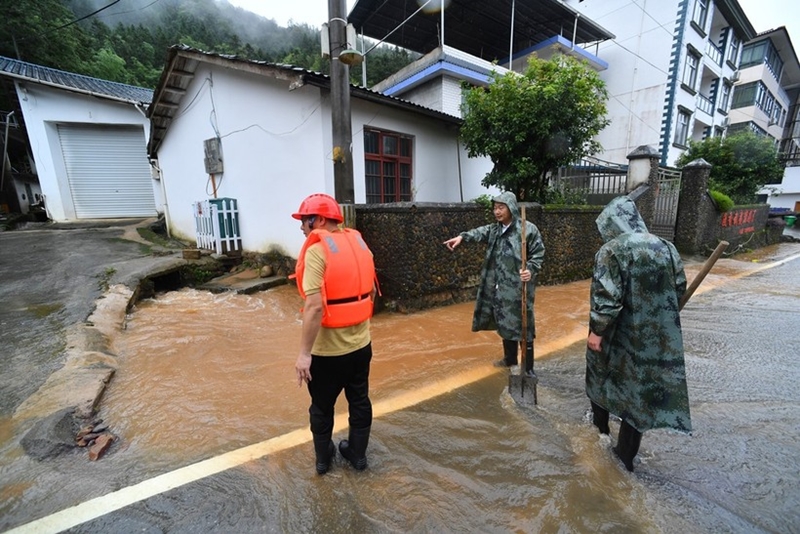 Hình ảnh: Nhiều người chết và mất tích do mưa lũ ở Trung Quốc số 1