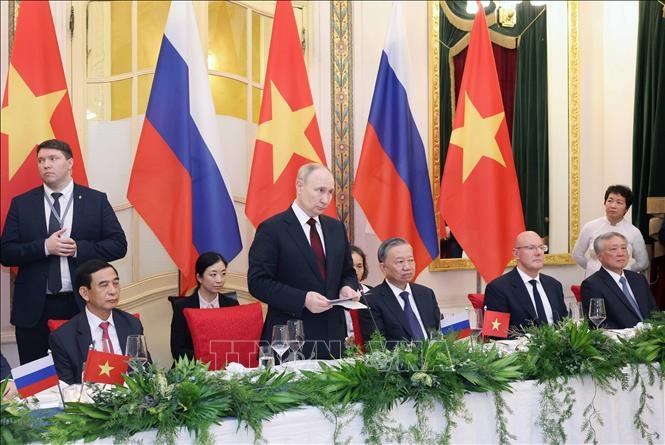 Hình ảnh: Chủ tịch nước Tô Lâm chủ trì chiêu đãi trọng thể Tổng thống Liên bang Nga Vladimir Putin số 2
