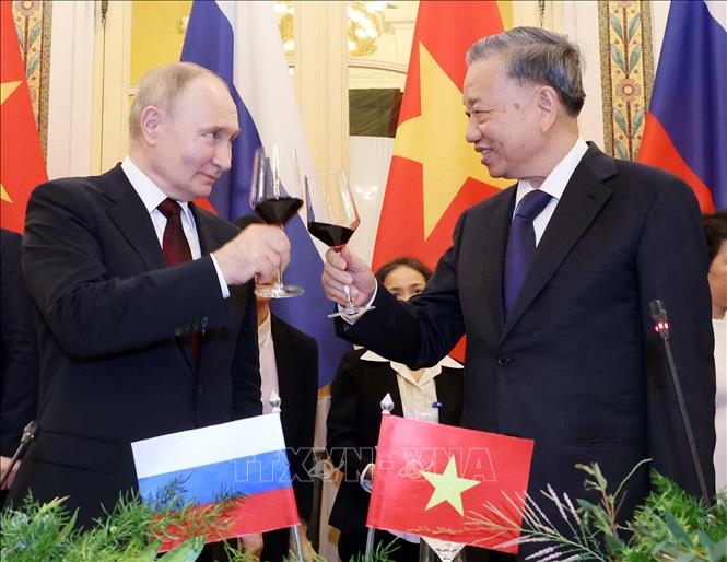 Hình ảnh: Chủ tịch nước Tô Lâm chủ trì chiêu đãi trọng thể Tổng thống Liên bang Nga Vladimir Putin số 3