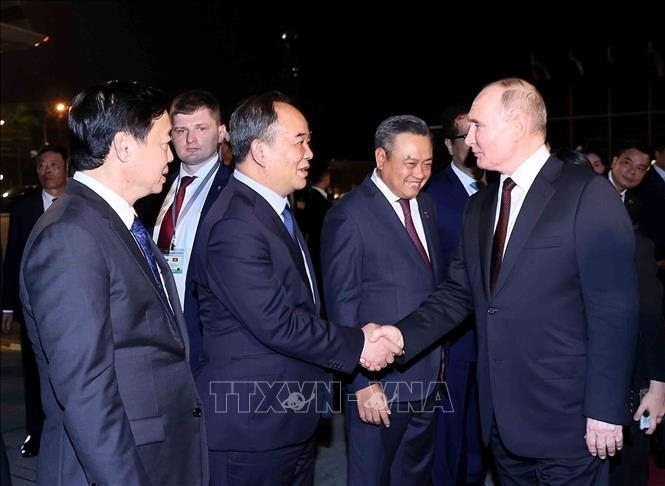 Hình ảnh: Tổng thống Liên bang Nga Vladimir Putin kết thúc tốt đẹp chuyến thăm cấp Nhà nước tới Việt Nam số 2