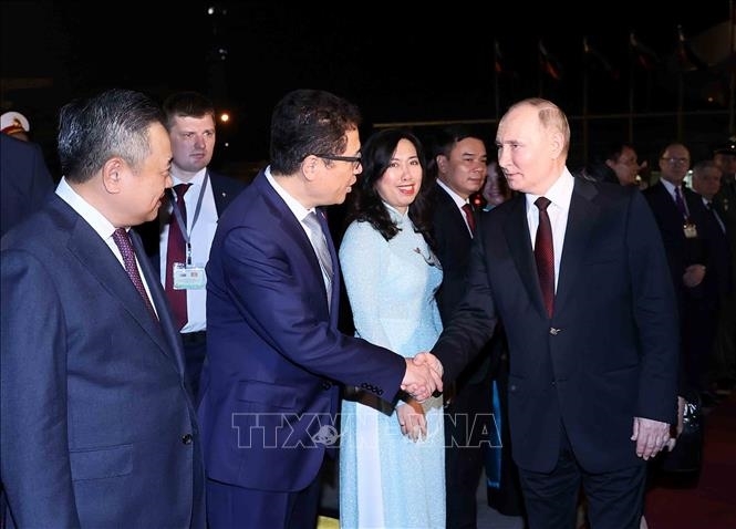 Hình ảnh: Tổng thống Liên bang Nga Vladimir Putin kết thúc tốt đẹp chuyến thăm cấp Nhà nước tới Việt Nam số 3