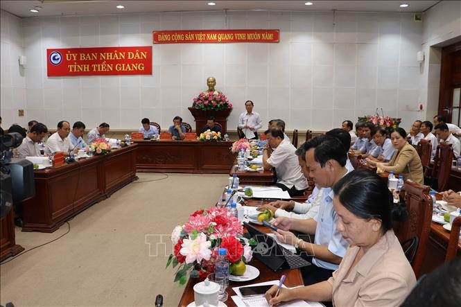 Hình ảnh: Phó Thủ tướng Trần Hồng Hà kiểm tra việc ứng phó hạn hán, xâm nhập mặn số 1