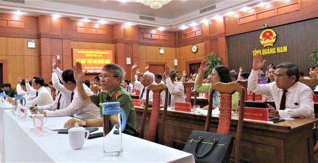 Hình ảnh: Miễn nhiệm chức danh Chủ tịch HĐND và Chủ tịch UBND tỉnh Quảng Nam số 1