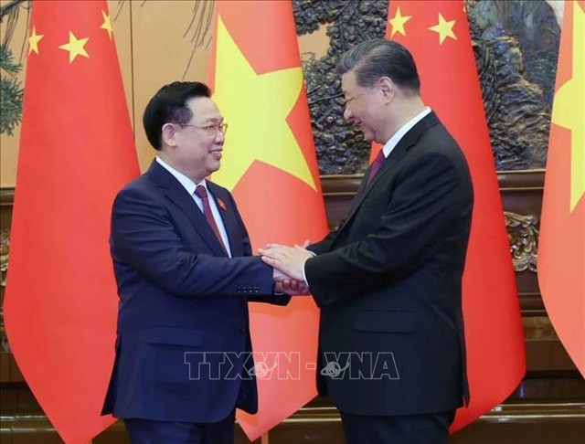 Hình ảnh: Chủ tịch Quốc hội Vương Đình Huệ hội kiến Tổng Bí thư, Chủ tịch Trung Quốc Tập Cận Bình số 1
