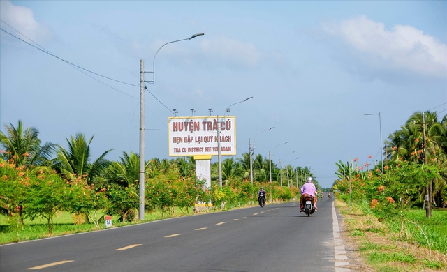 Hình ảnh: Công nhận huyện Trà Cú (Trà Vinh) đạt chuẩn nông thôn mới số 1