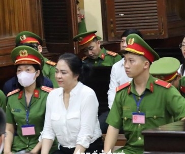 Hình ảnh: Bị can Nguyễn Phương Hằng lĩnh án 3 năm tù số 1