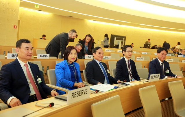 Hình ảnh: Phó Thủ tướng Trần Lưu Quang phát biểu tại Hội đồng Nhân quyền Liên Hợp Quốc số 2