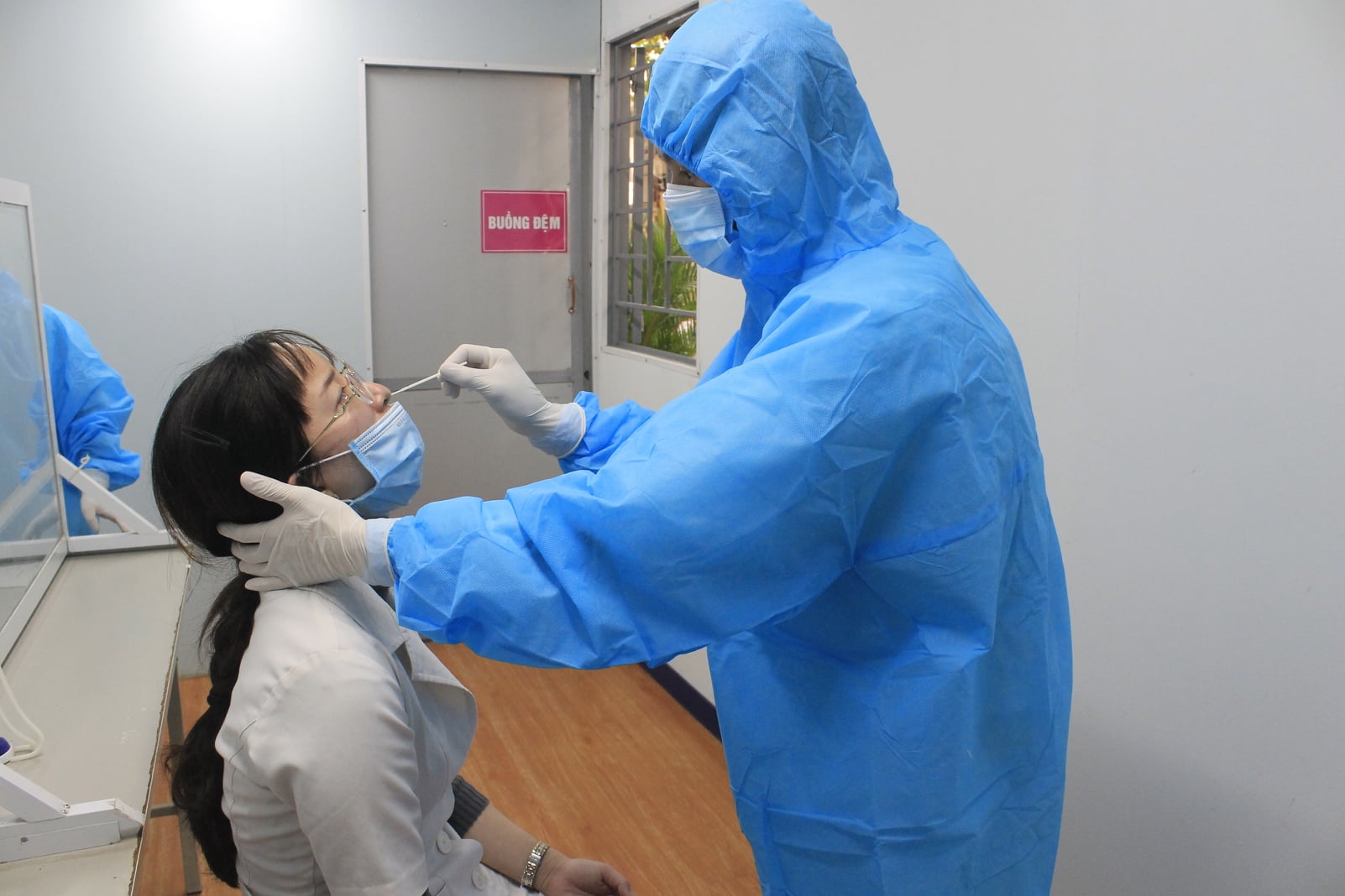 Hình ảnh: Bộ Y tế: Sáng 26/02, Việt Nam ghi nhận thêm 01 ca nhiễm mới  covid-19 là ca nhập cảnh. số 1