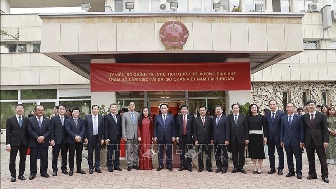 Hình ảnh: Chủ tịch Quốc hội gặp mặt một số Đại sứ Việt Nam tại các nước châu Âu số 2