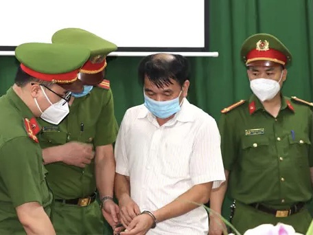 Hình ảnh: Vụ Việt Á: Bắt tạm giam giám đốc và 2 cán bộ CDC Hà Giang số 1