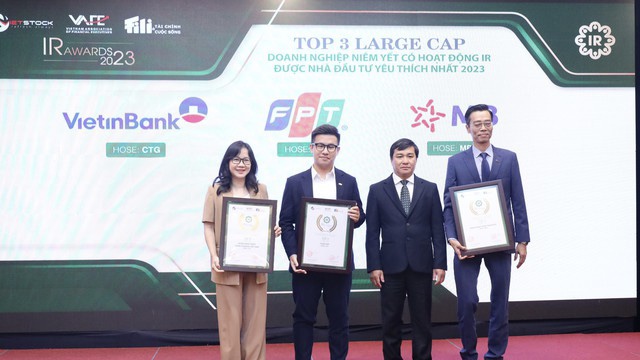 Hình ảnh: 14 doanh nghiệp niêm yết trên HOSE và HNX được vinh danh tại IR AWARDS 2023 số 2