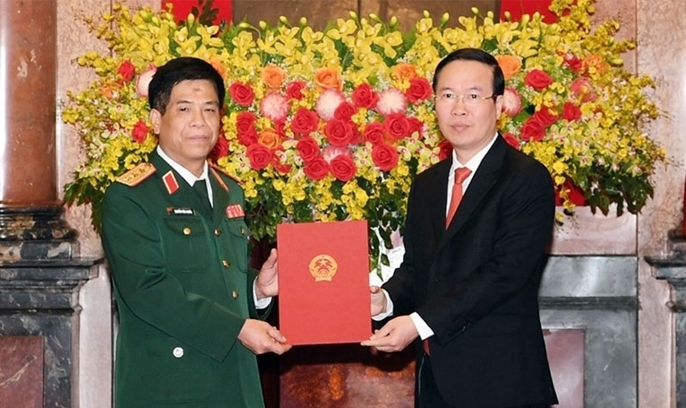 Hình ảnh: Chủ tịch nước trao Quyết định thăng quân hàm Thượng tướng đối với đồng chí Nguyễn Văn Nghĩa số 1