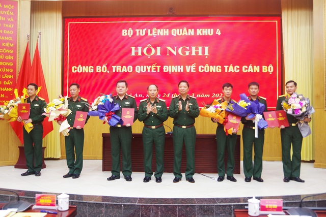 Hình ảnh: Thượng tá Phan Thắng làm Chỉ huy trưởng Bộ CHQS Thừa Thiên Huế số 1