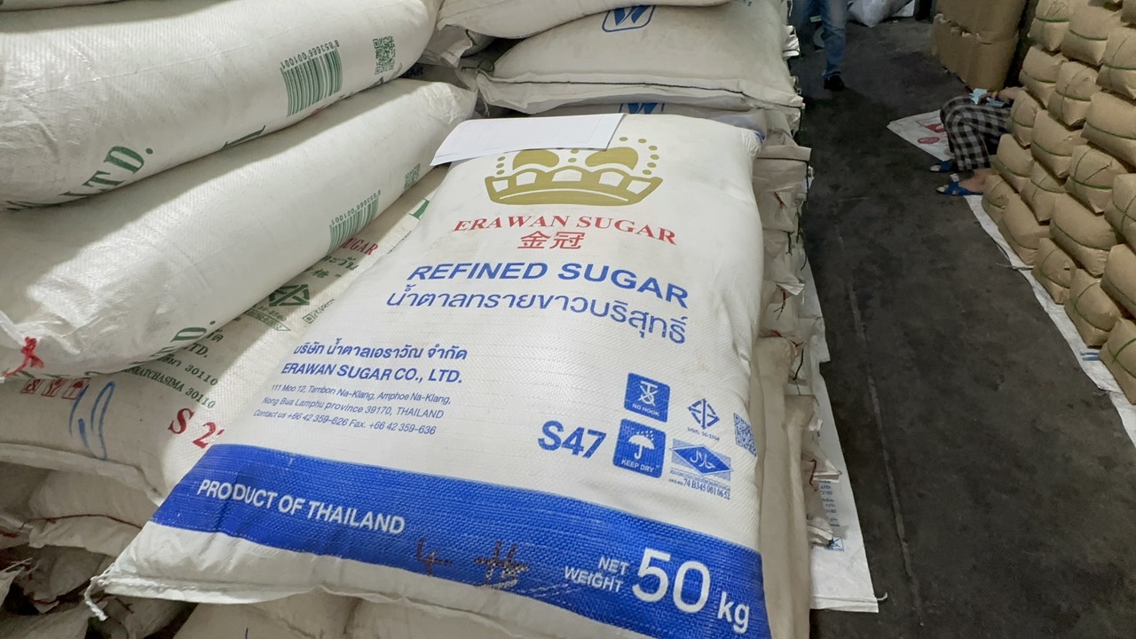 Hình ảnh: TP.HCM: Tạm giữ 26,5 tấn đường cát Thái Lan có dấu hiệu nhập lậu số 2