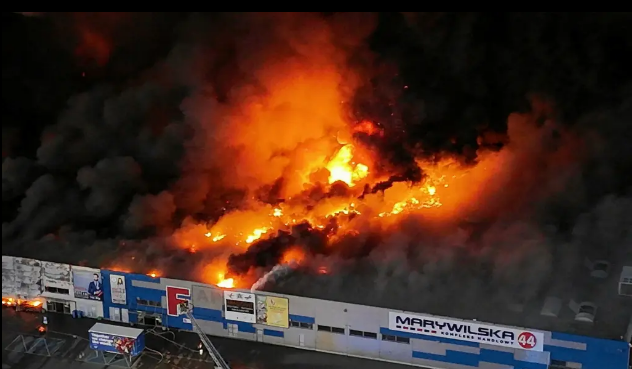Hình ảnh: Thư thăm hỏi kiều bào bị thiệt hại do vụ cháy trung tâm thương mại ở Ba Lan số 1