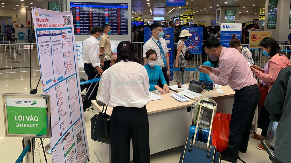 Hình ảnh: Nghiên cứu thông tin, Cục Hàng không Việt Nam yêu cầu các hãng hàng không chịu trách nhiệm chính việc khai báo y tế của hành khách số 1