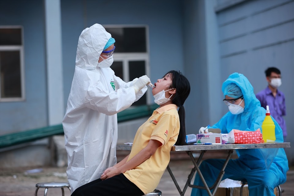 Hình ảnh: Tối 21/10 Việt Nam ghi nhận 3.636 ca nhiễm mới COVID - 19 số 1