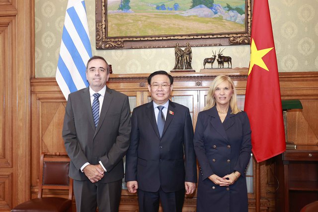 Hình ảnh: Chủ tịch Quốc hội Vương Đình Huệ hội đàm với Chủ tịch Thượng viện và Hạ viện Uruguay số 1