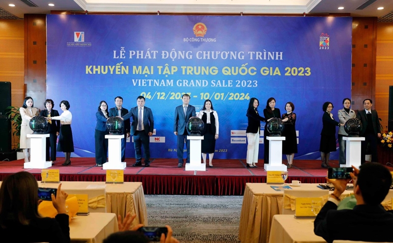 Hình ảnh: Phát động Chương trình “Khuyến mại tập trung quốc gia 2023 - Vietnam Grand Sale 2023” số 1