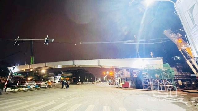 Hình ảnh: Đẩy nhanh tiến độ Dự án cầu vượt đường sắt Hà Nội - Thái Nguyên số 1