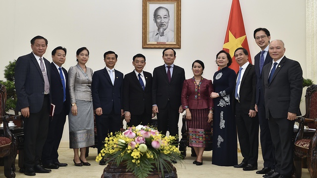 Hình ảnh: Phó Thủ tướng Trần Lưu Quang tiếp Bộ trưởng Nội vụ Lào số 2