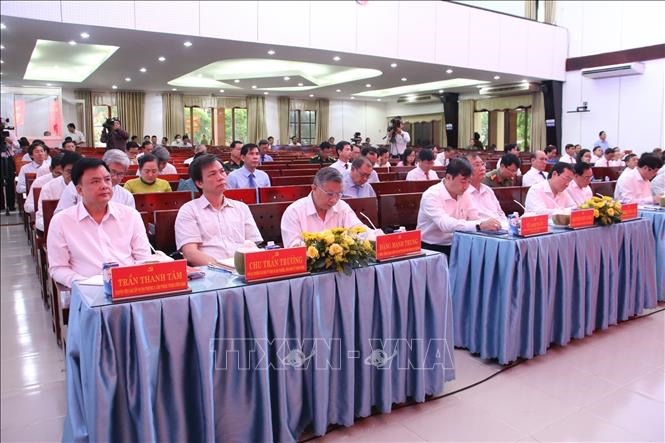 Hình ảnh: Thường trực Ban Bí thư Trương Thị Mai làm việc với Tỉnh ủy Bến Tre số 2