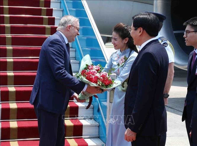 Hình ảnh: Thủ tướng Australia Anthony Albanese đến Hà Nội, bắt đầu thăm chính thức Việt Nam số 1
