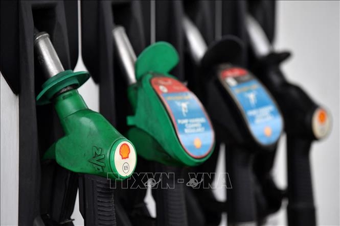Hình ảnh: Giá dầu thế giới giảm gần 2% số 1