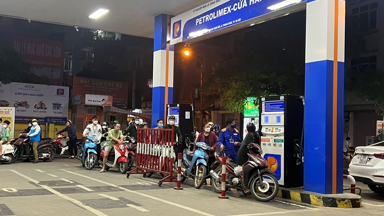 Hình ảnh: Bộ Tài chính đề nghị khẩn trương báo cáo chi phí đưa xăng dầu về Việt Nam số 1