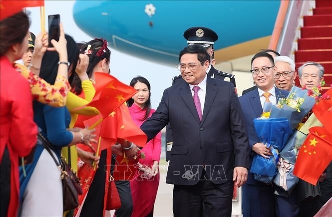 Hình ảnh: Thủ tướng Phạm Minh Chính bắt đầu thăm chính thức Trung Quốc và dự hội nghị thường niên Diễn đàn kinh tế thế giới số 2