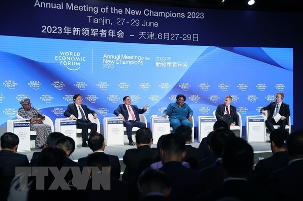 Hình ảnh: Thủ tướng Phạm Minh Chính phát biểu tại phiên thảo luận của Hội nghị WEF Thiên Tân số 1
