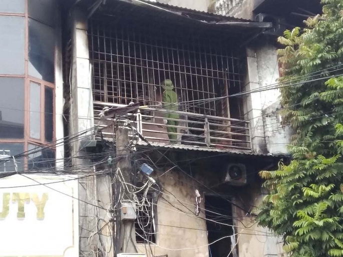 Hình ảnh: Thăm hỏi, hỗ trợ kịp thời gia đình người bị nạn trong vụ cháy nhà dân tại Thanh Hóa số 1