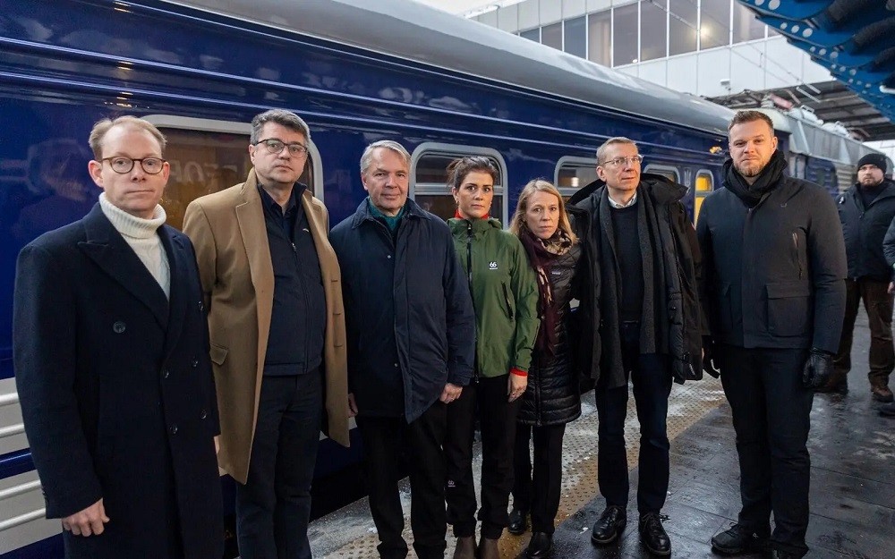 Hình ảnh: Bảy ngoại trưởng Bắc Âu, Baltic thăm Ukraine, Bỉ gấp rút viện trợ nhân đạo số 1