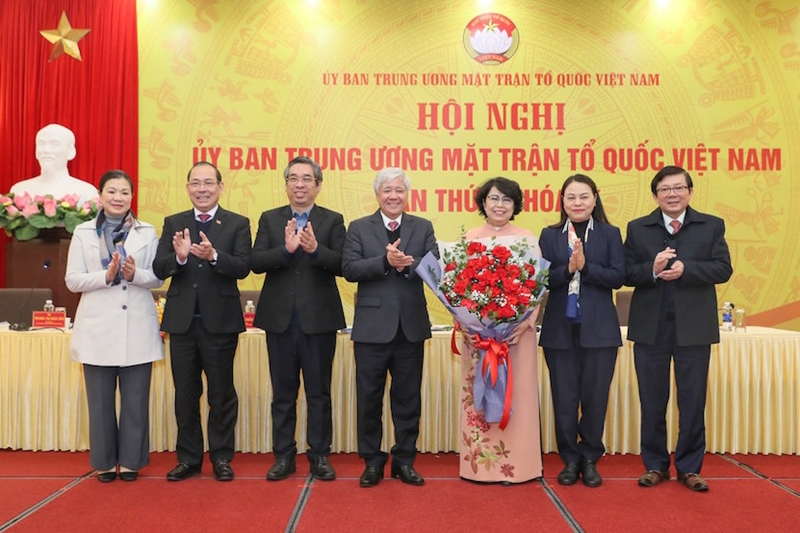 Hình ảnh: Bà Tô Thị Bích Châu giữ chức Phó Chủ tịch Ủy ban Trung ương MTTQ Việt Nam số 2