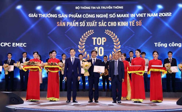 Hình ảnh: Hai sản phẩm của EVN nhận giải thưởng công nghệ số 'Make in Viet Nam' số 1