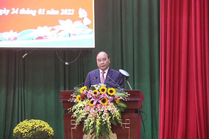 Hình ảnh: Chủ tịch nước Nguyễn Xuân Phúc thăm, chúc Tết Công an Thành phố Hồ Chí Minh số 2