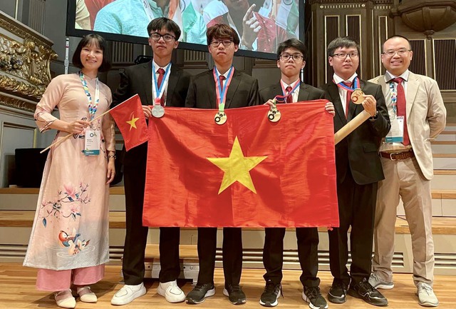 Hình ảnh: Đội tuyển Việt Nam giành 3 huy chương vàng, 1 huy chương bạc Olympic Hóa học quốc tế số 1