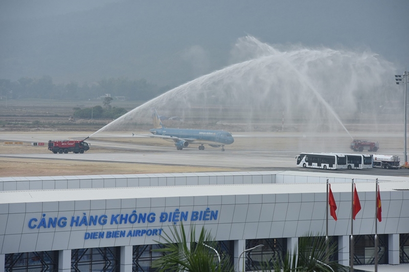 Hình ảnh: Vietnam Airlines đồng hành cùng Năm Du lịch quốc gia Điện Biên 2024 số 1