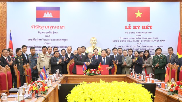 Hình ảnh: Kon Tum tăng cường quan hệ hợp tác với tỉnh Stung Treng (Campuchia) số 1