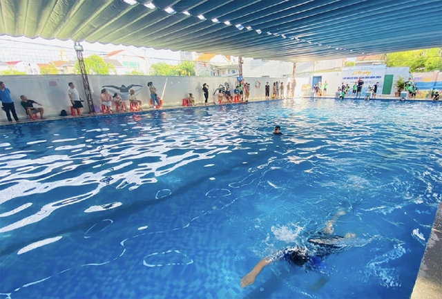 Hình ảnh: Bộ GD&ĐT chỉ đạo khẩn làm rõ trách nhiệm vụ học sinh tử vong trong giờ học bơi số 1