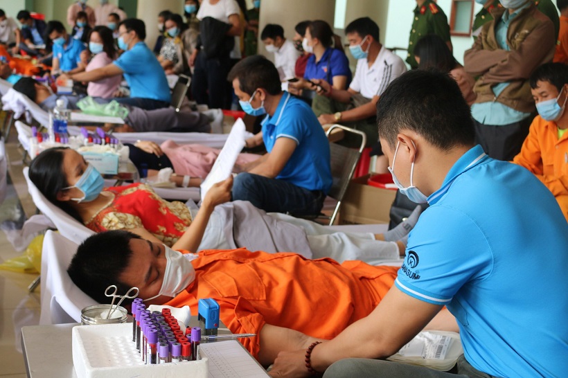 Hình ảnh: PC Đắk Nông: Hơn 200 đơn vị máu đóng góp cho ngân hàng máu trong “Tuần lễ hồng EVN” lần thứ VI số 1
