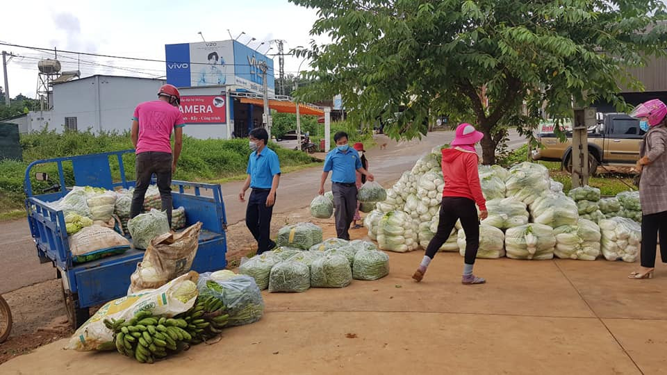 Hình ảnh: Huyện Đắk Song: Ủng hộ 12 tấn nông sản cho TP Thủ Đức số 2