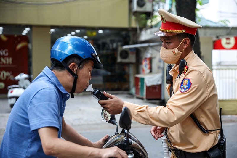 Hình ảnh: Xử lý nghiêm cán bộ, công chức, viên chức, chiến sỹ trong lực lượng vũ trang vi phạm nồng độ cồn số 1