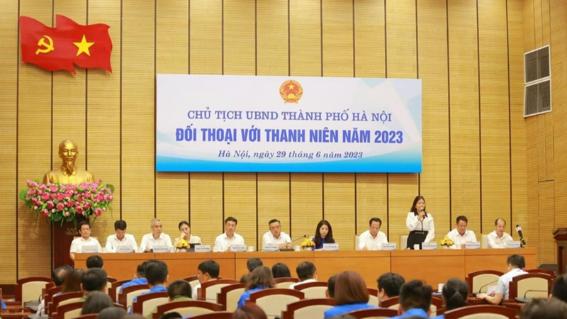 Hình ảnh: Chủ tịch UBND TP Hà Nội đối thoại với thanh niên Thủ đô vào 14/10 số 1