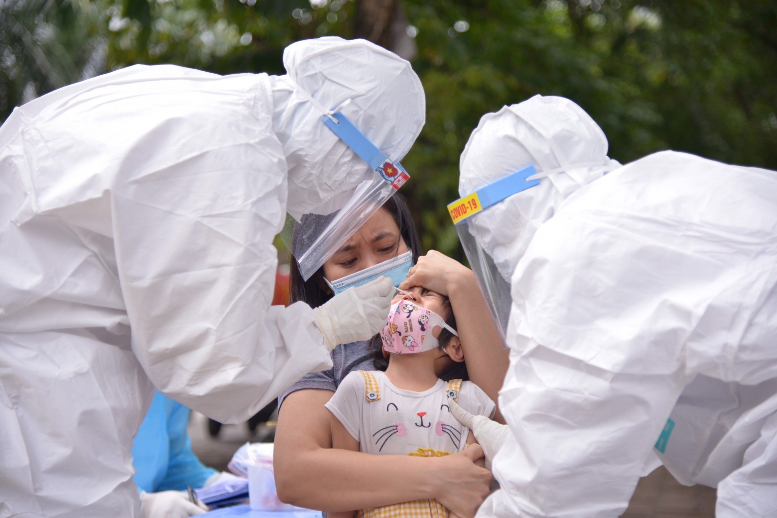 Hình ảnh: Tối 29/12 Việt Nam ghi nhận 13.889 ca nhiễm mới COVID-19 số 1