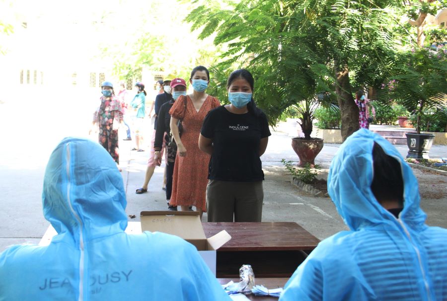 Hình ảnh: Tối 29/12 Việt Nam ghi nhận 13.889 ca nhiễm mới COVID-19 số 2