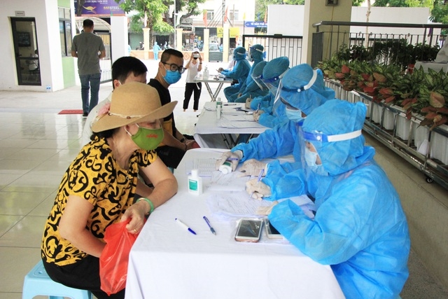 Hình ảnh: Tối 27/12 Việt Nam ghi nhận 14.872 ca nhiễm mới COVID-19 số 2