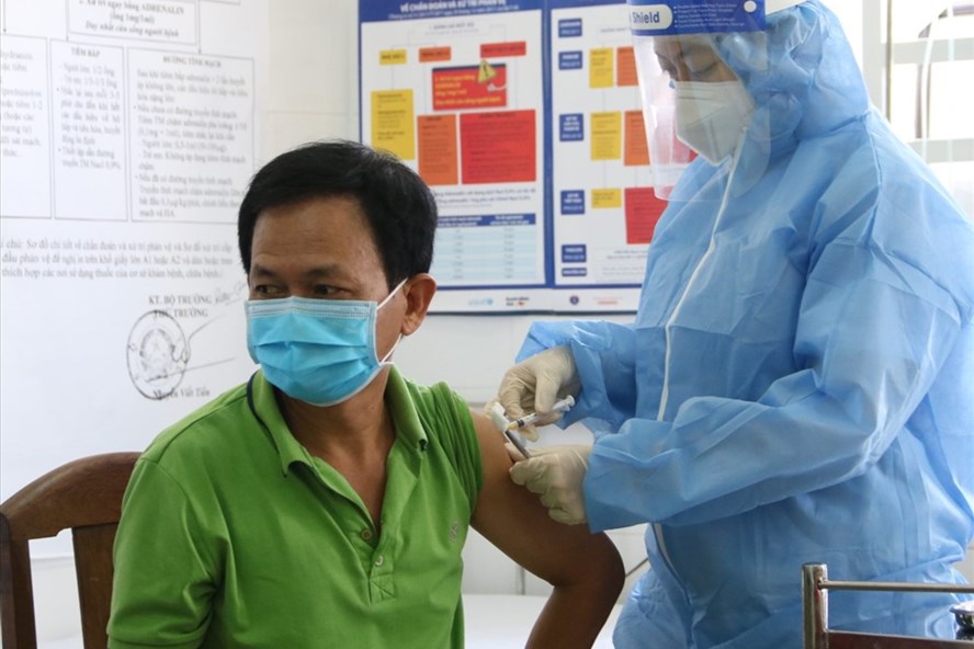 Hình ảnh: Tối 10/9 Việt Nam ghi nhận 13.321 ca nhiễm mới COVID – 19 số 1