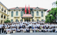 Vinh danh 8 kiều bào trẻ tiêu biểu tại Trại hè Việt Nam 2022